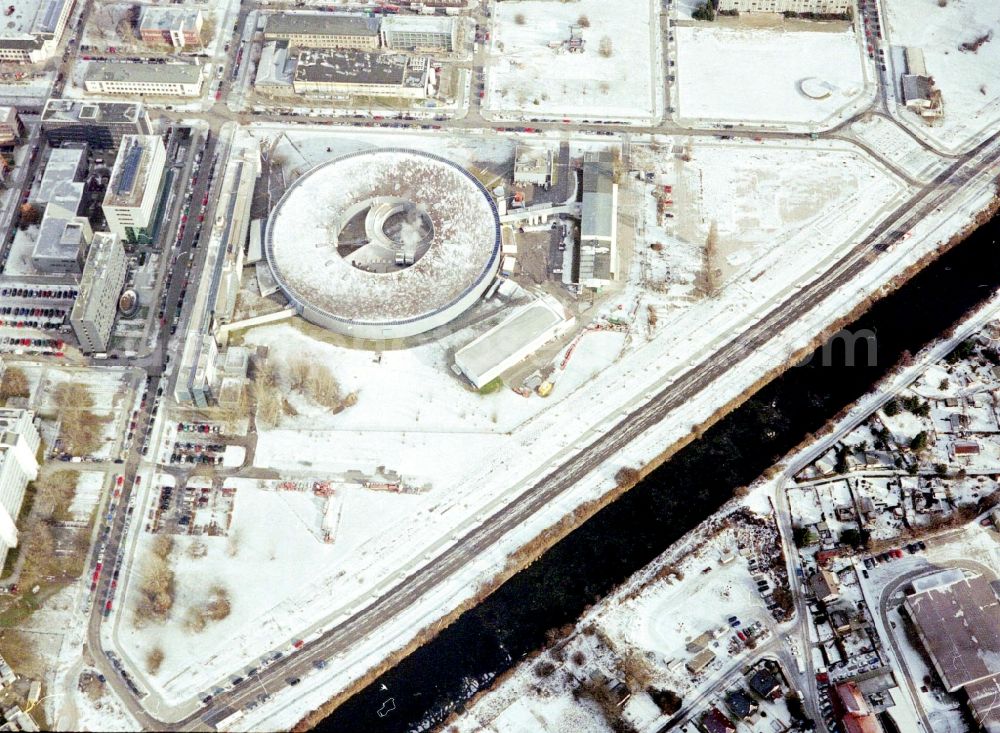 Aerial image Berlin - Wintry snowy research building and office complex Elektronen- Speicherring BESSY - Synchrotronstrahlungsquelle in the district Adlershof in Berlin, Germany