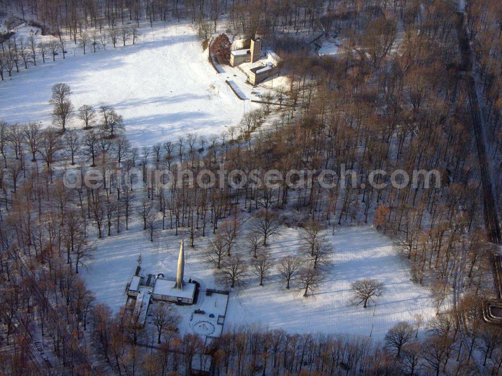 Chemnitz from the bird's eye view: Wintry snowy leisure Centre - Amusement Park Kosmonautenzentrum Sigmund Jaehn on street Kuechwaldring in Chemnitz in the state Saxony, Germany