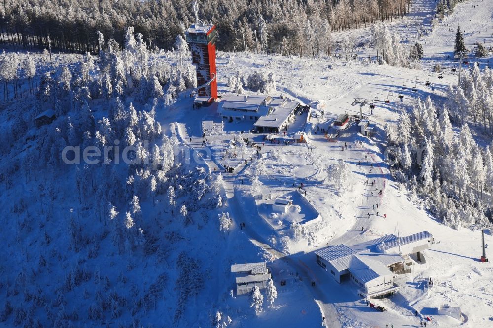 Aerial photograph Braunlage - Wintry snowy sport- and Leisure Centre of ski- and toboggan run Wurmberg in the district Hohegeiss in Braunlage in the state Lower Saxony