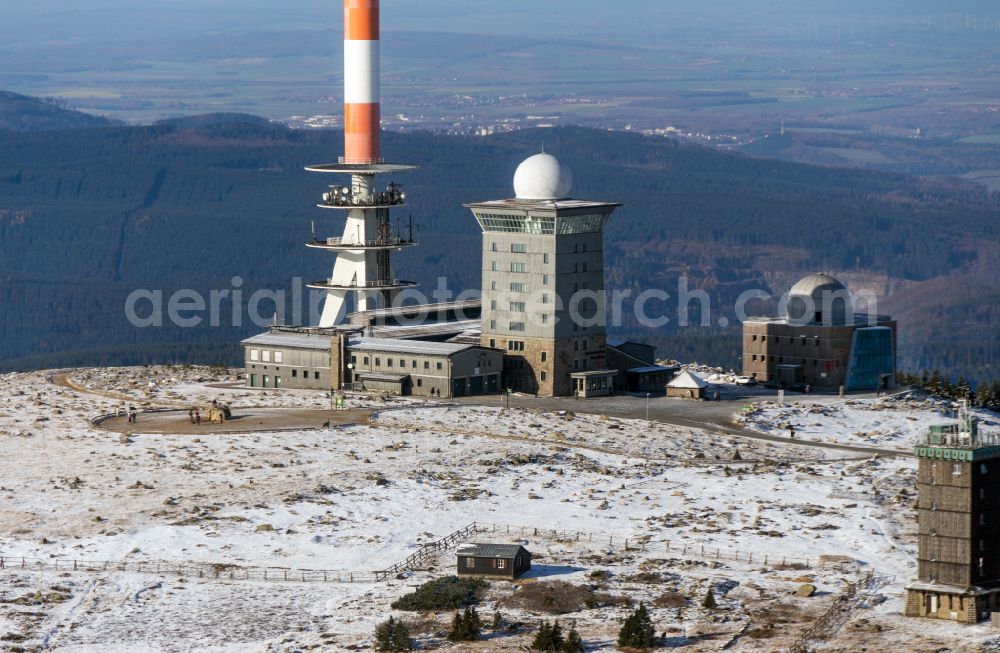 Aerial image Schierke - Wintry snowy radio tower and transmitter on the crest of the mountain range Brocken in Harz in Schierke Harz in the state Saxony-Anhalt, Germany