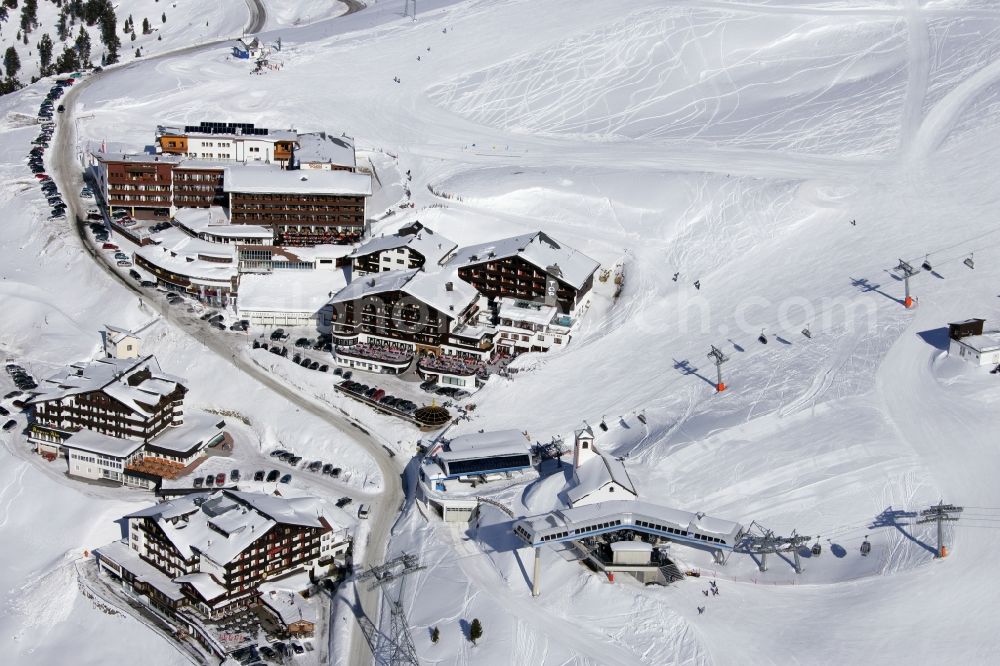 Aerial photograph Gurgl - Wintry snowy complex of the hotel building Skigebiet Hochgurl-Obergurgl in Gurgl in Tirol, Austria