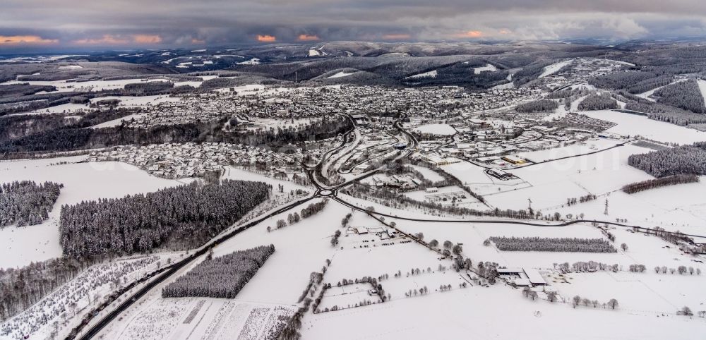 Aerial photograph Winterberg - Wintry snowy city area with outside districts and inner city area in Winterberg at Sauerland in the state North Rhine-Westphalia, Germany