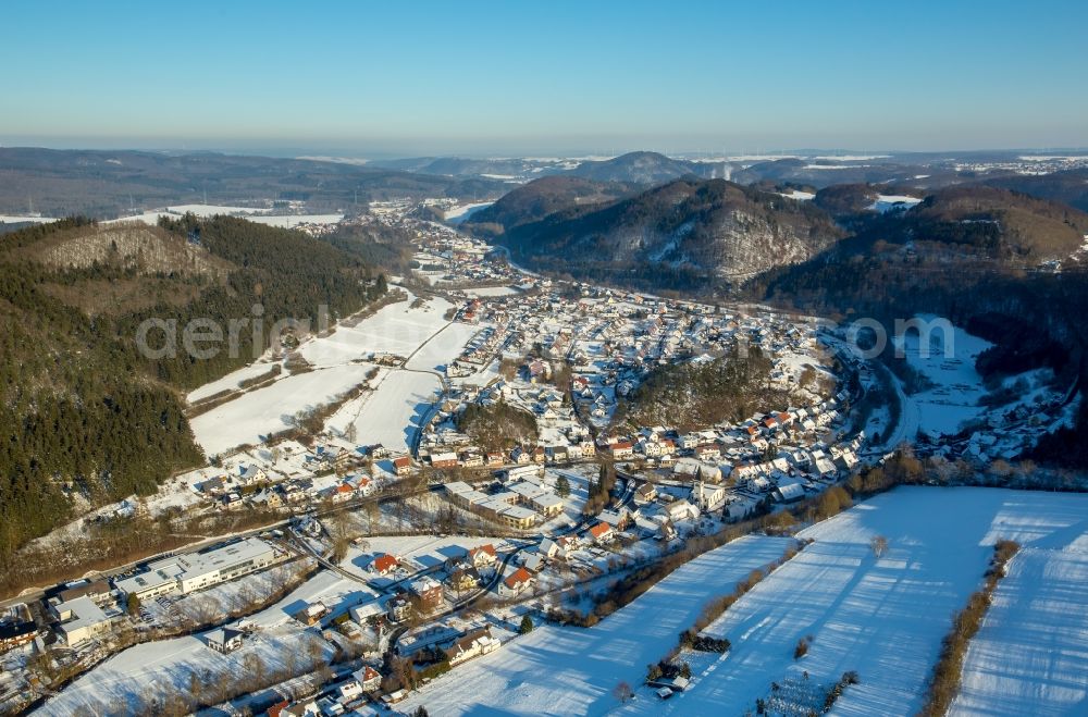 Aerial image Marsberg - Wintry snowy City area with outside districts and inner city area in the district Beringhausen in Marsberg in the state North Rhine-Westphalia