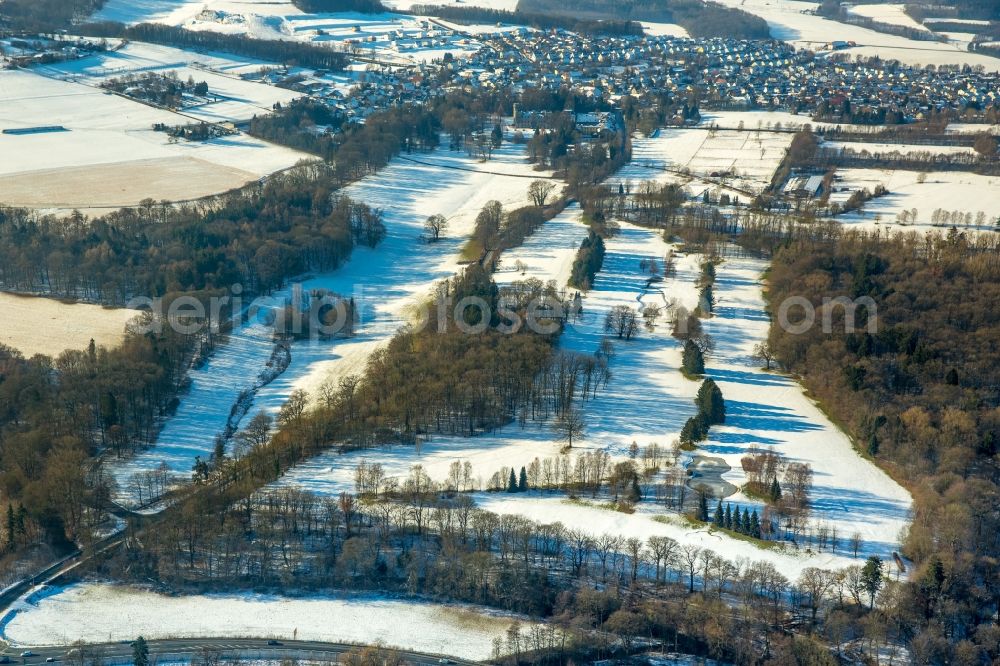 Aerial image Arnsberg - Wintry snowy Grounds of the Golf course at Golfclub Sauerland e.V. in the district Neheim-Huesten in Arnsberg in the state North Rhine-Westphalia