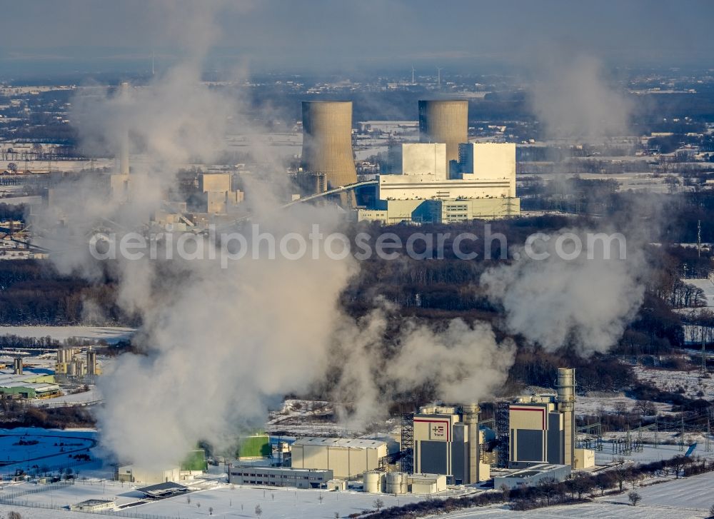 Hamm from above - Wintry snowy combined cycle power plant with gas and steam turbine systems in the district Uentrop in Hamm in the state North Rhine-Westphalia, Germany