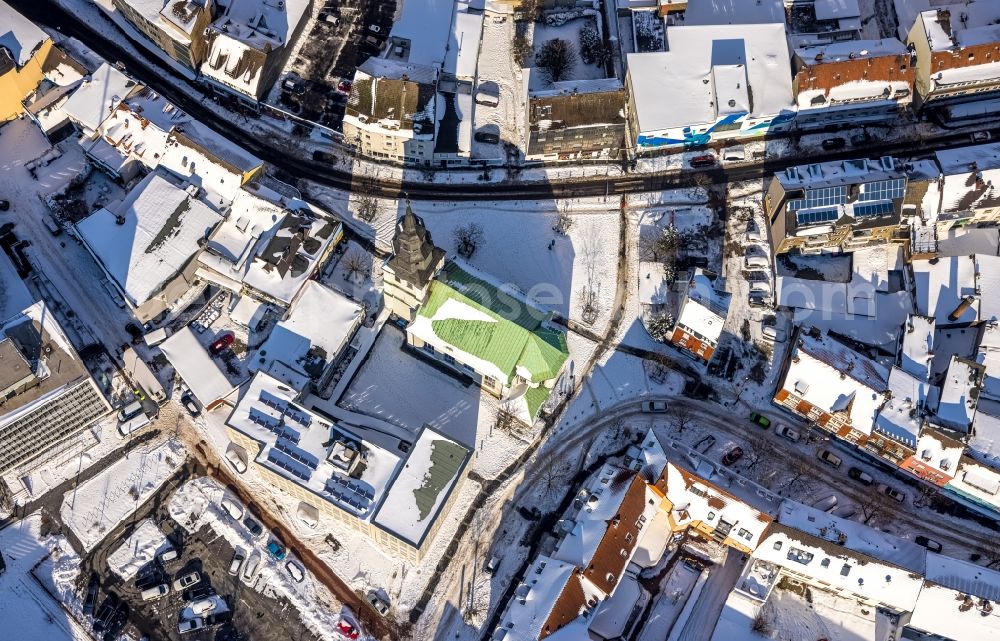 Aerial photograph Hamm - Wintry snowy church building der Jugendkirche Hamm on Westhofenstrasse in Hamm at Ruhrgebiet in the state North Rhine-Westphalia, Germany