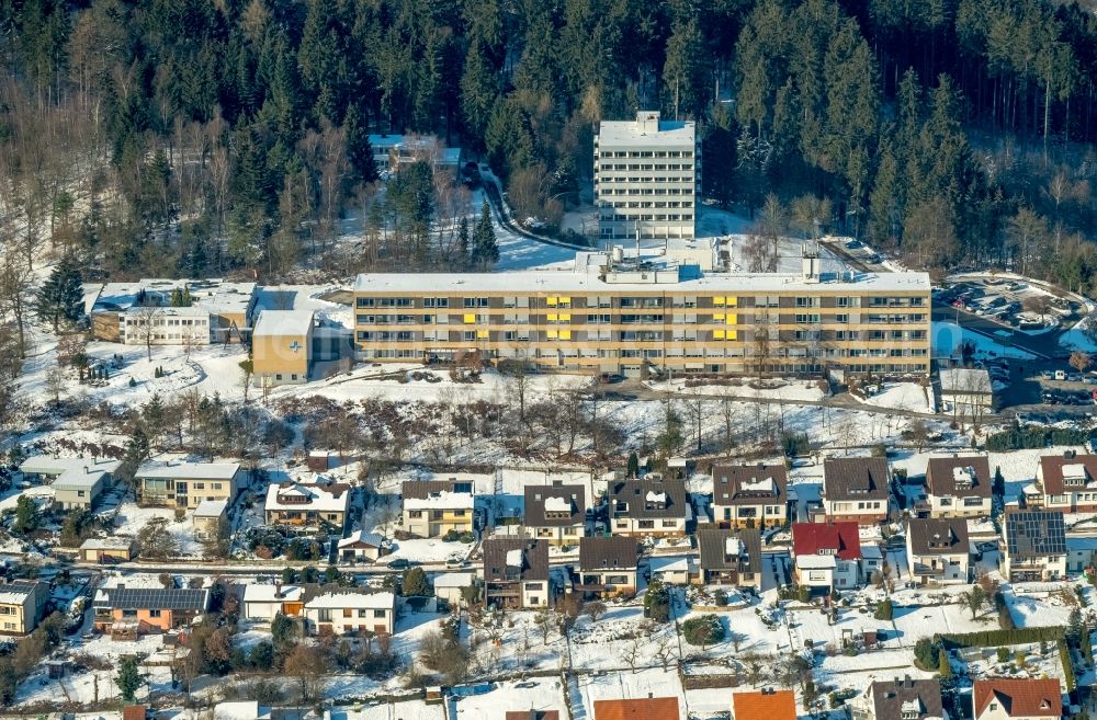 Aerial image Marsberg - Wintry snowy Hospital grounds of the Clinic Sankt Marien-Hospital Marsberg in Marsberg in the state North Rhine-Westphalia