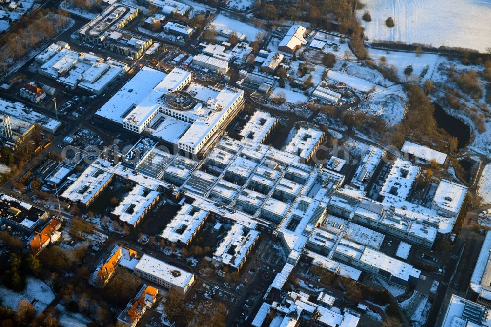 Lübeck from the bird's eye view: Wintry snowy hospital grounds UKSH Universitaetsklinikum Schleswig-Holstein in the district Strecknitz on Ratzeburger Allee in Luebeck in the state Schleswig-Holstein, Germany