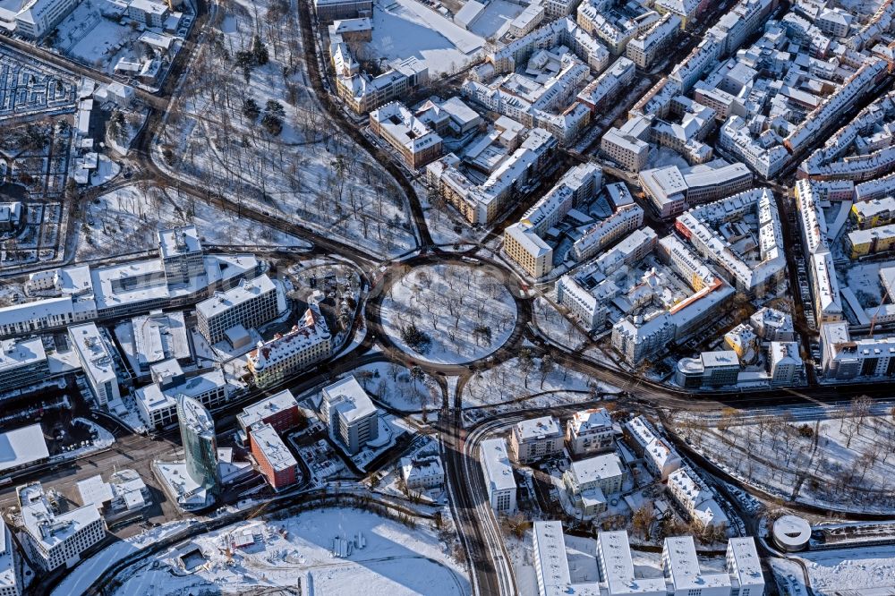 Würzburg from above - Wintry snowy traffic management of the roundabout road Zwischen Haugering and Martin-Luther-Strasse in the district Altstadt in Wuerzburg in the state Bavaria, Germany