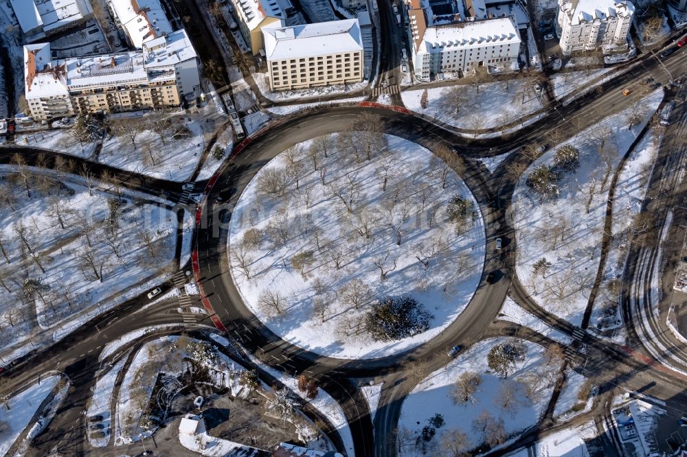 Würzburg from above - Wintry snowy traffic management of the roundabout road Zwischen Haugering and Martin-Luther-Strasse in the district Altstadt in Wuerzburg in the state Bavaria, Germany