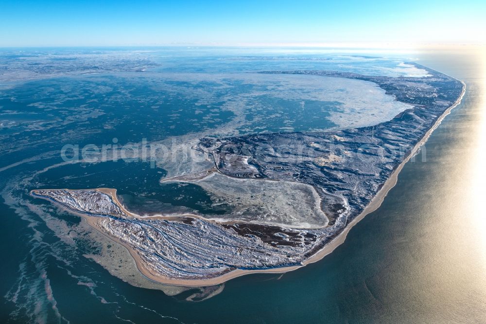 Aerial photograph List - Wintry snowy coastal area of the North Sea - Island Sylt city List in the state Schleswig-Holstein