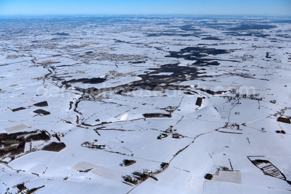 Aerial photograph Altengeseke - Wintry snowy landscape of mainly agricultural fields in Altengeseke in the state of North Rhine-Westphalia, Germany