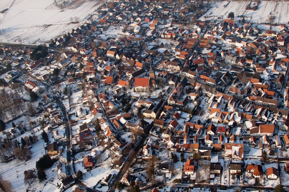 Billigheim-Ingenheim from above - Wintry snowy Town View of the streets and houses of the residential areas in the district Ingenheim in Billigheim-Ingenheim in the state Rhineland-Palatinate