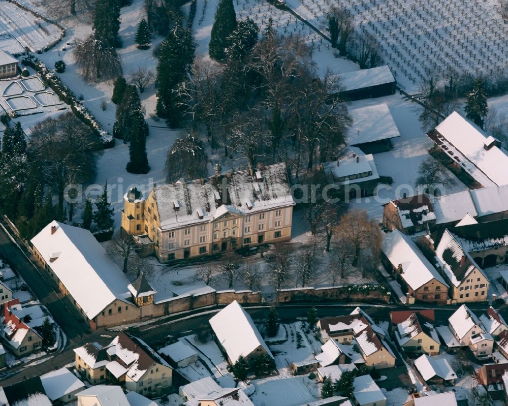 Aerial image Lehrensteinsfeld - Wintry snowy palace Schloss Lehrensteinsfeld in Lehrensteinsfeld in the state Baden-Wuerttemberg, Germany