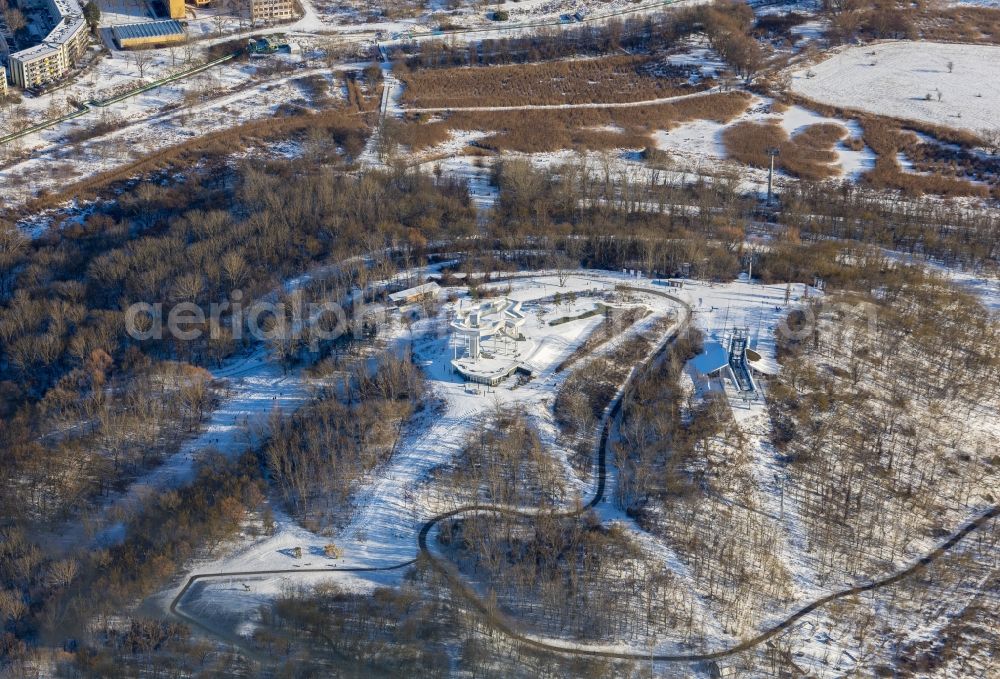 Aerial photograph Berlin - Wintry snowy park of Kienberg in the district Marzahn in Berlin, Germany