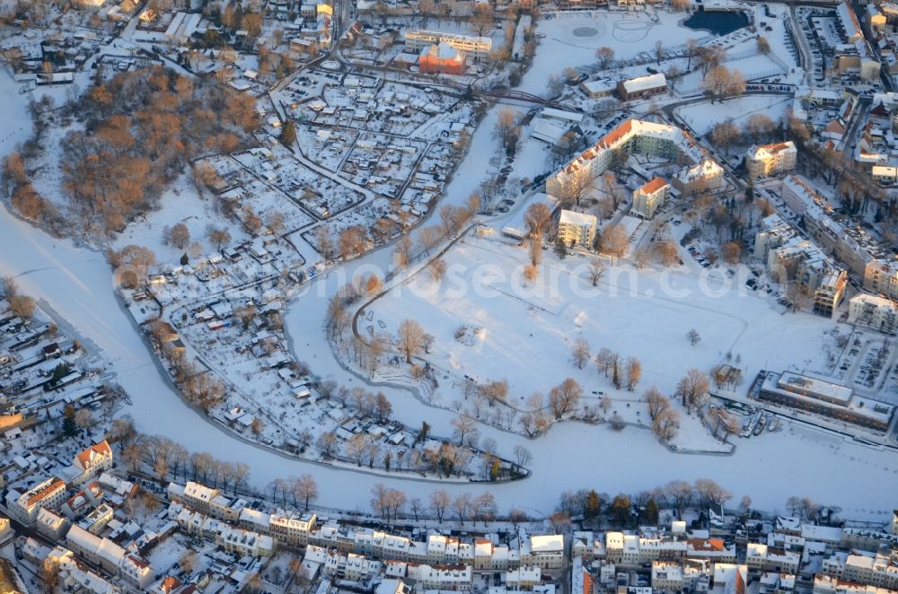 Aerial image Brandenburg an der Havel - Wintry snowy park of on Packhof in Brandenburg an der Havel in the state Brandenburg, Germany