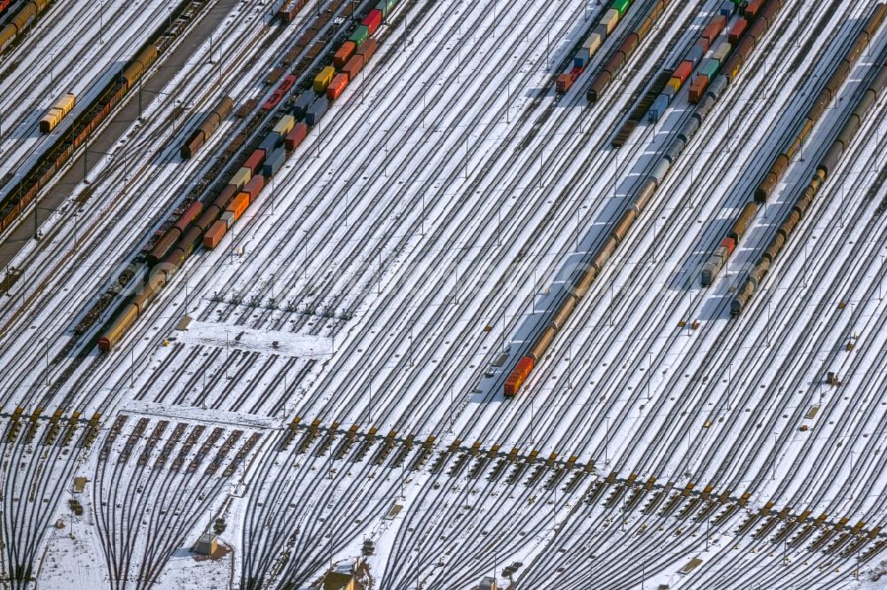 Aerial image Seevetal - Wintry snowy marshalling yard and freight station of the Deutsche Bahn in Maschen in the state Lower Saxony, Germany