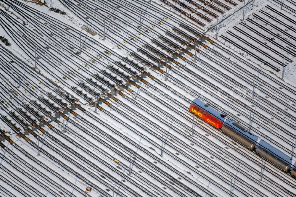 Seevetal from above - Wintry snowy marshalling yard and freight station Maschen of the Deutsche Bahn in the district Maschen in Seevetal in the state Lower Saxony, Germany