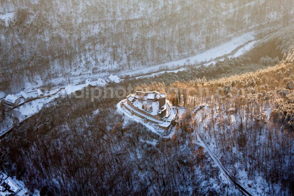 Klingenmünster from the bird's eye view: Wintry snowy Ruins and vestiges of the former castle and fortress Burg Landeck in Klingenmuenster in the state Rhineland-Palatinate, Germany