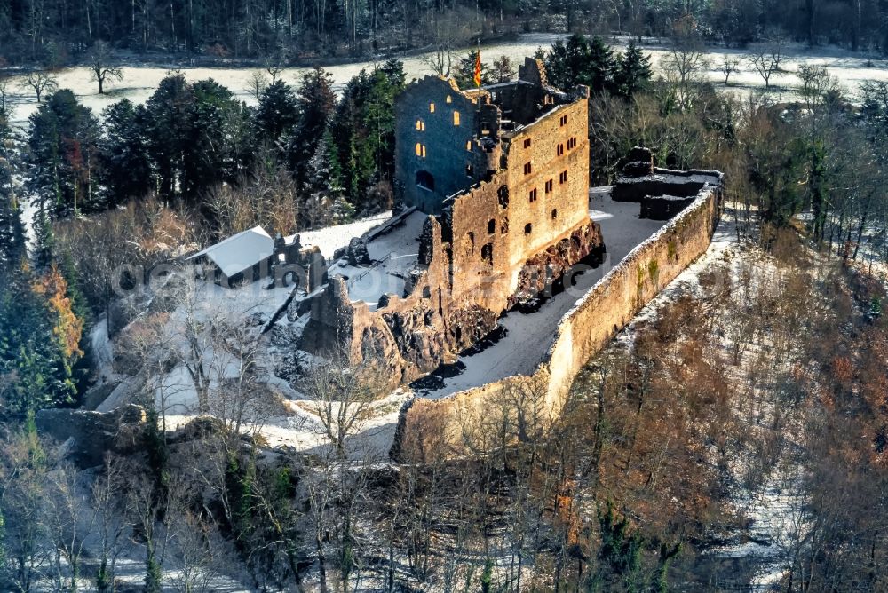 Seelbach from the bird's eye view: Wintry snowy ruins and vestiges of the former castle and fortress Geroldseck bei Seelbach Lahr in Seelbach in the state Baden-Wurttemberg, Germany