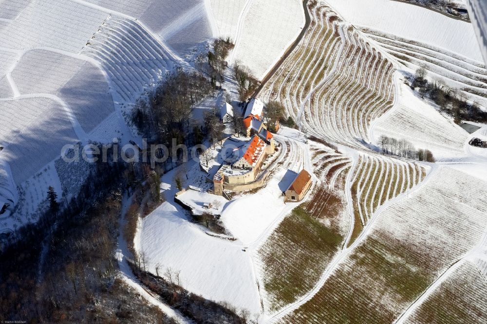 Durbach from the bird's eye view: Wintry snowy Castle Staufenberg in the district Ebersweier in Durbach in the state Baden-Wuerttemberg