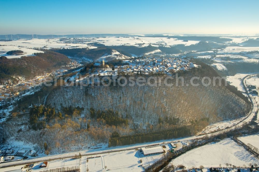 Aerial photograph Marsberg - Wintry snowy Settlement area in the district Obermarsberg in Marsberg in the state North Rhine-Westphalia