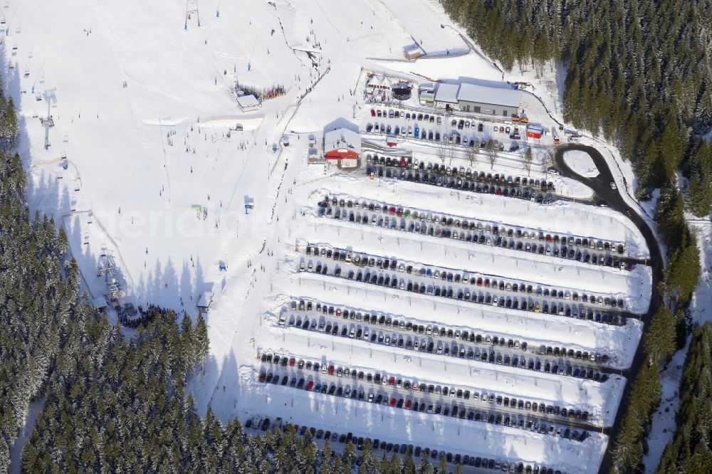 Braunlage from the bird's eye view: Wintry snowy Ski Area Wurmberg in Braunlage in the state Lower Saxony, Germany