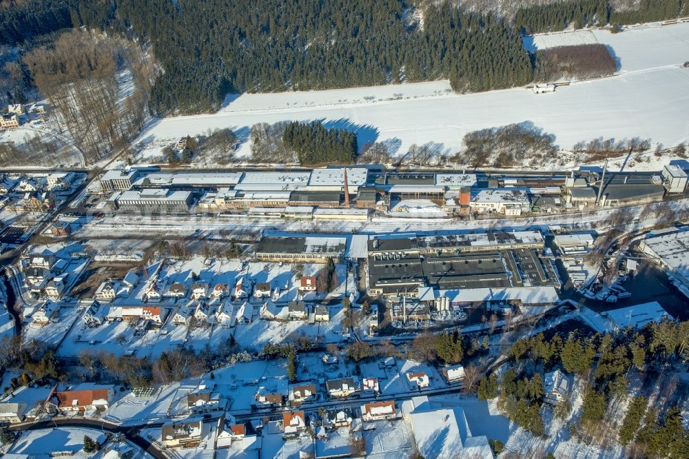 Aerial photograph Brilon - Wintry snowy City view of the city area of in the district Hoppecke in Brilon in the state North Rhine-Westphalia