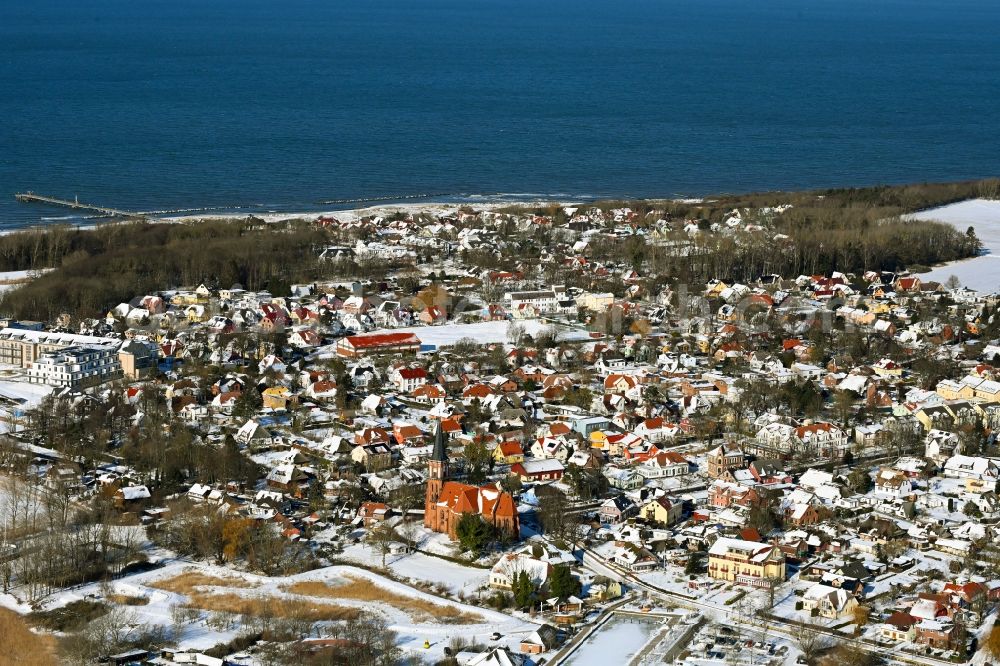 Wustrow from above - Wintry snowy city view on sea coastline of Baltic Sea in Wustrow in the state Mecklenburg - Western Pomerania, Germany