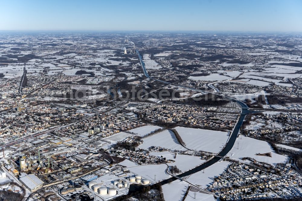 Lünen from above - Wintry snowy city view on the river bank of Lippe in Luenen at Ruhrgebiet in the state North Rhine-Westphalia, Germany