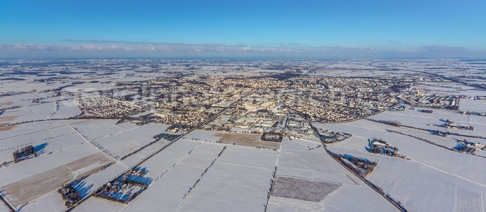 Aerial photograph Soest - Wintry snowy city area with outside districts and inner city area in Soest in the state North Rhine-Westphalia, Germany