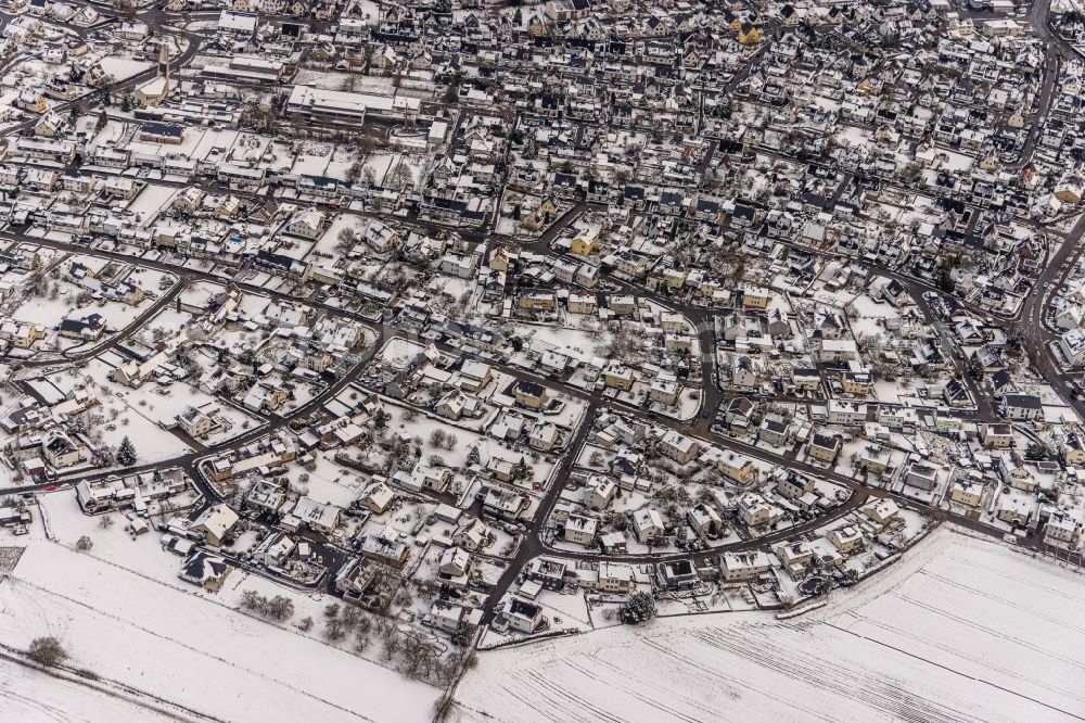 Meschede from the bird's eye view: Wintry snowy outskirts residential in Meschede at Sauerland in the state North Rhine-Westphalia, Germany