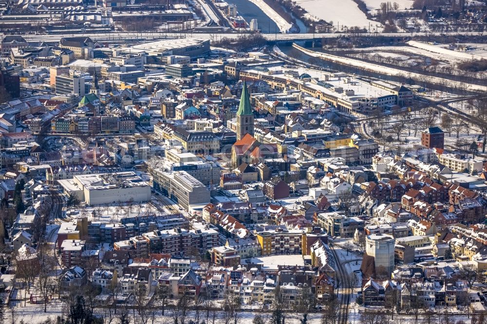 Hamm from above - Wintry snowy the city center in the downtown area on Pauluskirche in Hamm at Ruhrgebiet in the state North Rhine-Westphalia, Germany