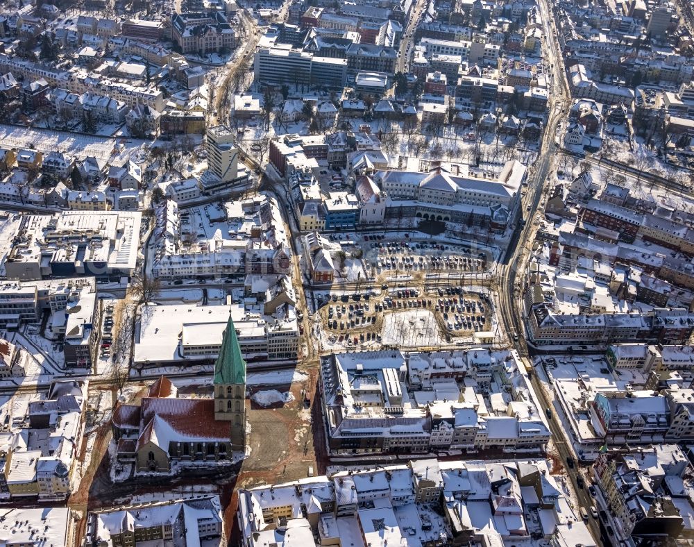 Aerial photograph Hamm - Wintry snowy the city center in the downtown area on Pauluskirche in Hamm at Ruhrgebiet in the state North Rhine-Westphalia, Germany