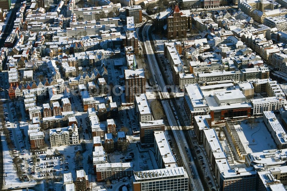 Aerial photograph Rostock - Wintry snowy street guide of famous promenade and shopping street Lange Strasse in Rostock in the state Mecklenburg - Western Pomerania, Germany