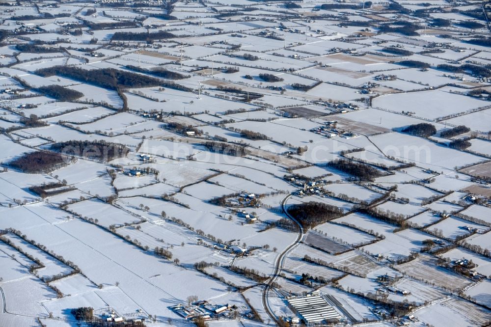 Aerial photograph Bregenbeck - Wintry snowy structures on agricultural fields in Bregenbeck in the state Lower Saxony, Germany