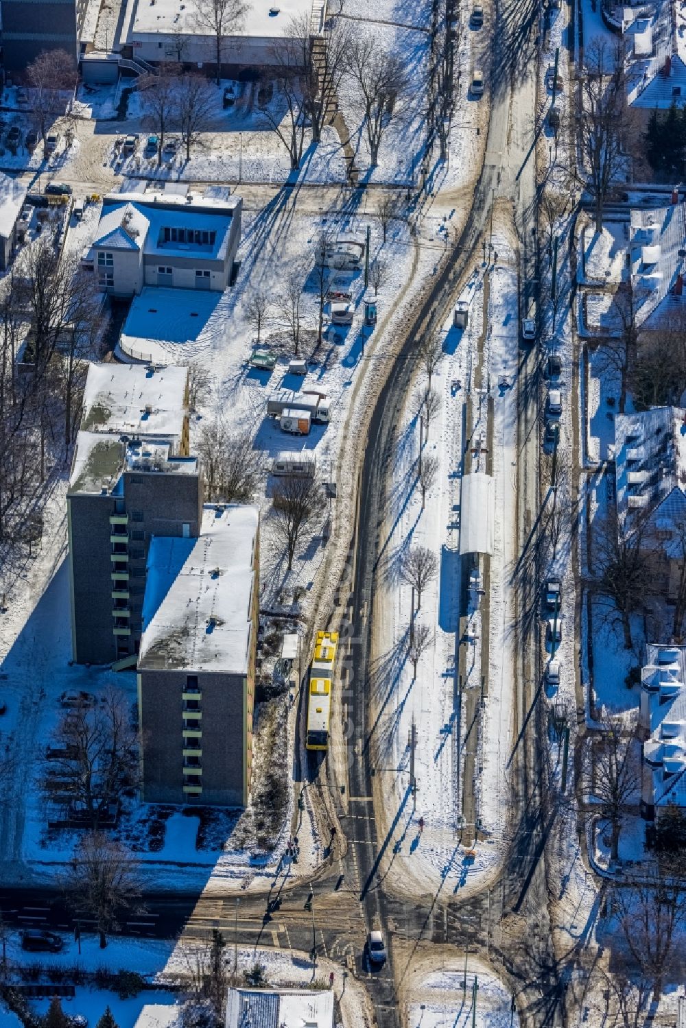 Essen from above - Wintry snowy student Residence - Building on Sommerburgstrasse in the district Margarethenhoehe in Essen at Ruhrgebiet in the state North Rhine-Westphalia, Germany