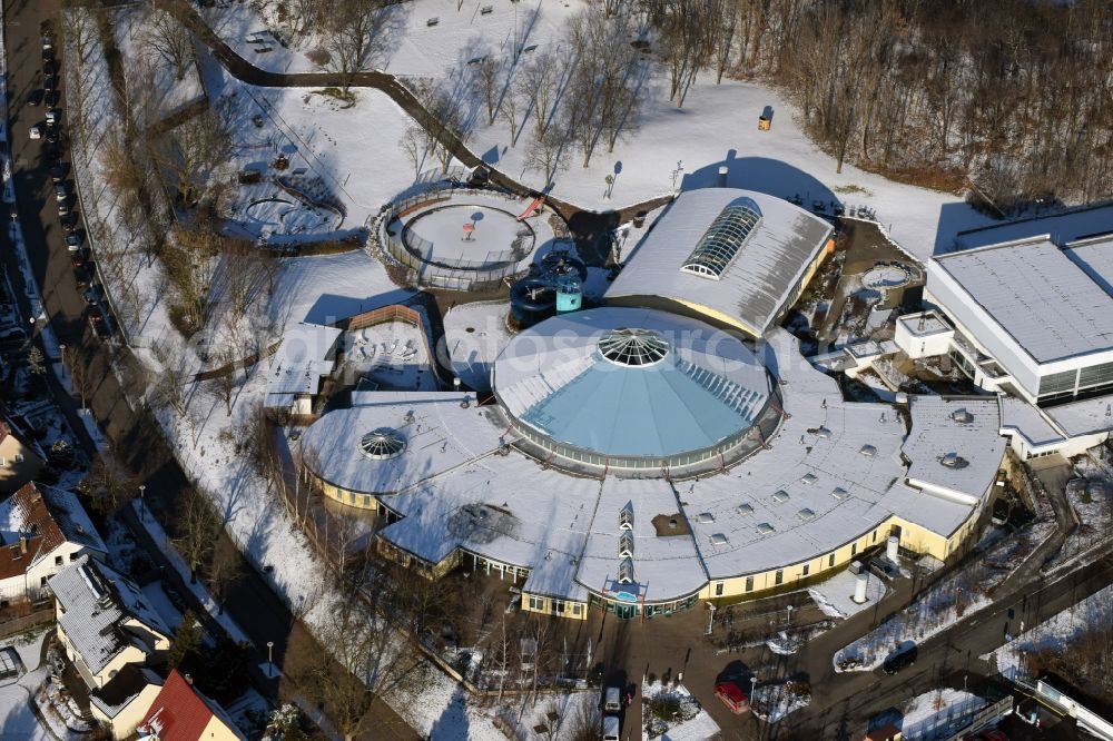 Brandenburg an der Havel from the bird's eye view: Wintry snowy spa and swimming pools at the swimming pool of the leisure facility Marienbad Brandenburg on Sprengelstrasse in Brandenburg an der Havel in the state Brandenburg, Germany