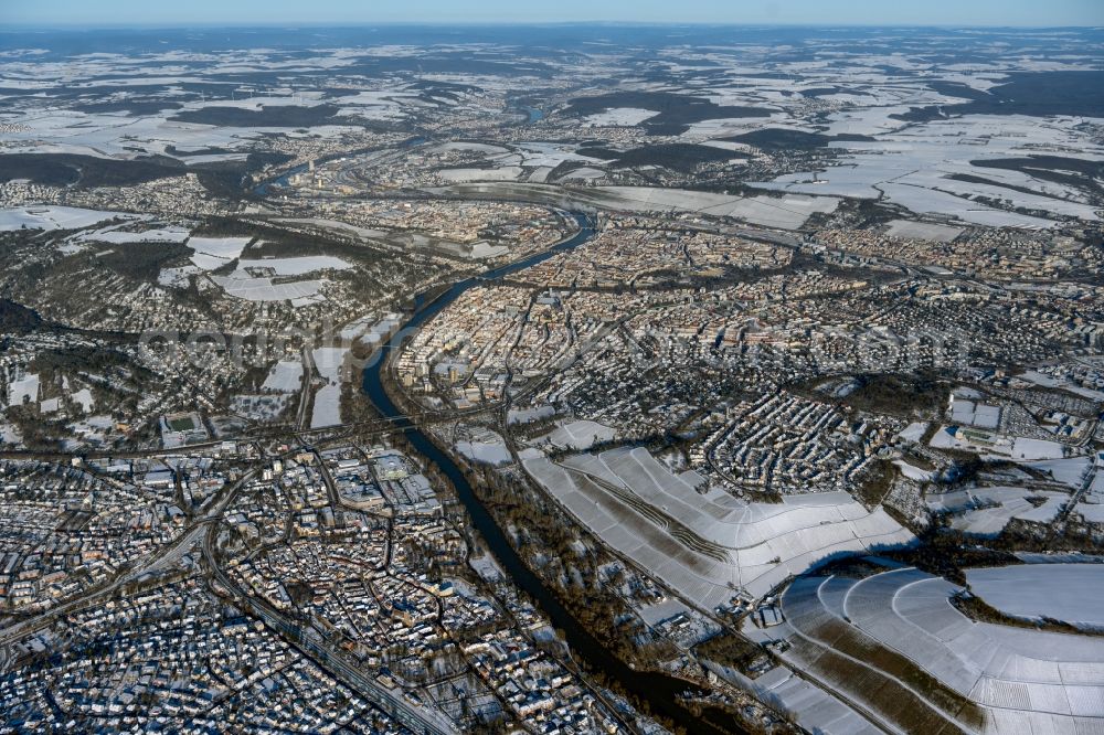 Würzburg from the bird's eye view: Wintry snowy fields of wine cultivation landscape on Aeusserer Neubergweg in the district Frauenland in Wuerzburg in the state Bavaria, Germany