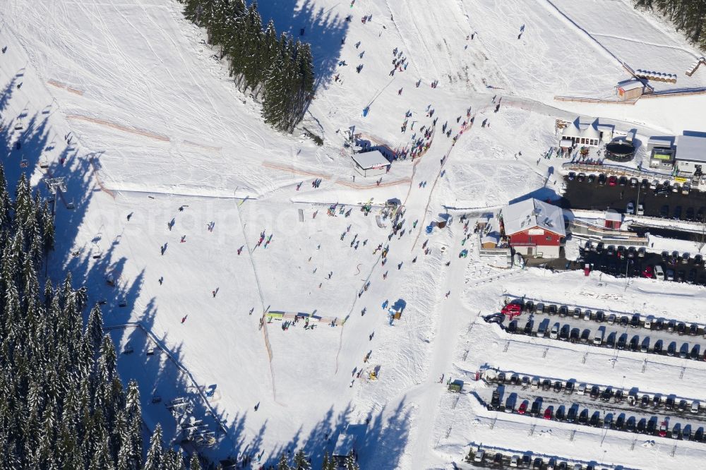 Braunlage from above - Winter athletes and hikers in the trails at Braunlage (Harz)