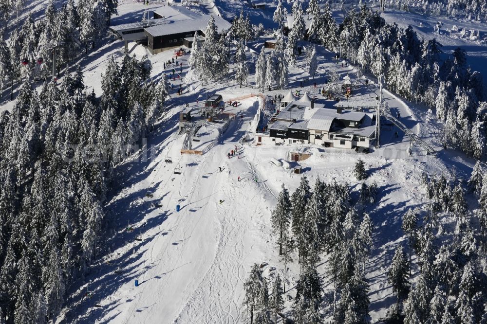 Aerial photograph Braunlage - Winter athletes and hikers in the trails at Braunlage (Harz) in Lower Saxony