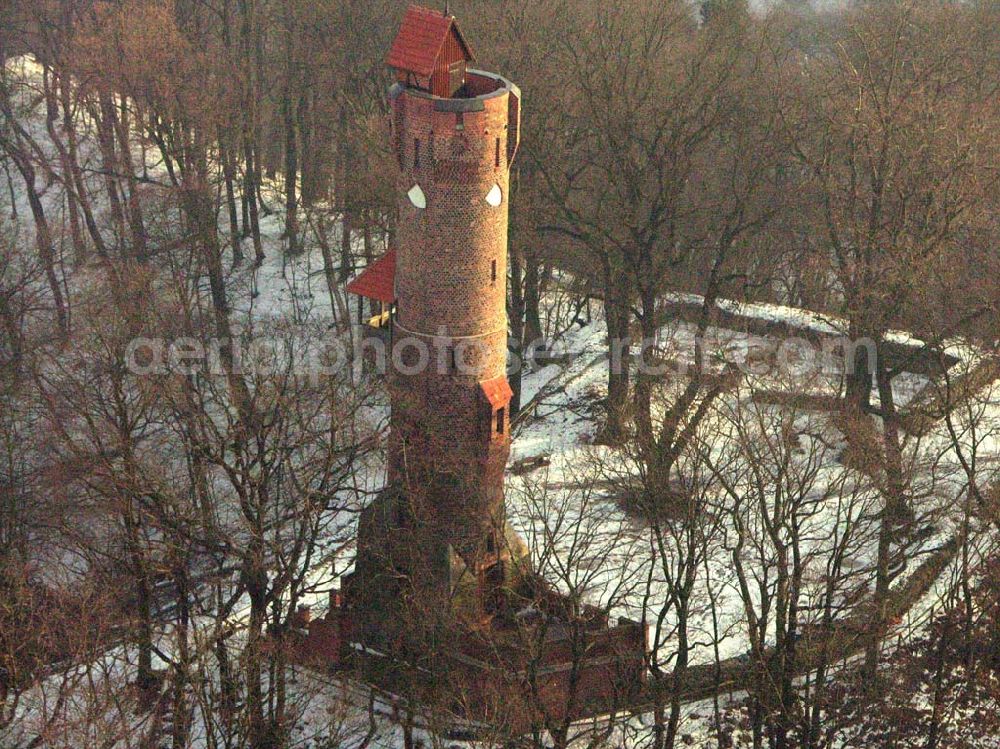 Bad Freienwalde / Brandenburg from above - 24.01.2006 Bad Freienwalde Blick auf den verschneiten Bismarckturm, an der B167, zwischen Bad Freienwalde und Falkenberg, am Hang des Barnim. Tel : 03344-332370; Fax : 03344-332370