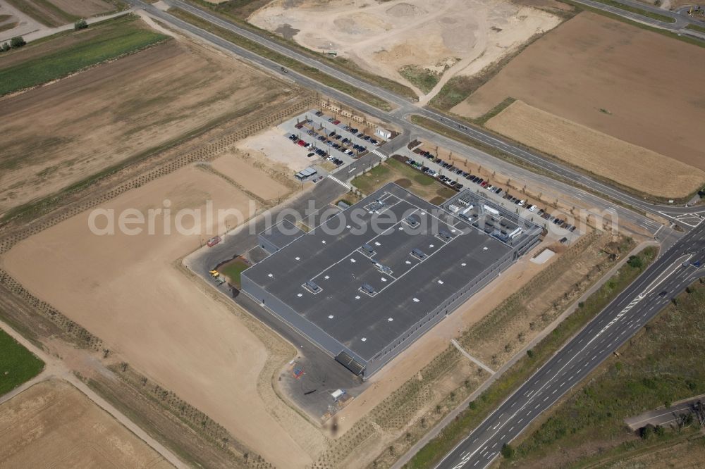 Mainz from the bird's eye view: Business Park Mainz - Rhine / Main in Mainz with a branch of the deublin company in Rhineland-Palatinate