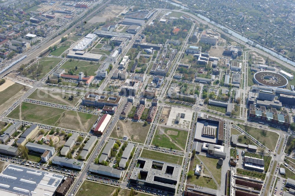 Aerial photograph Berlin - Wissenschafts- und Wirtschaftsstandort Adlershof WISTA. Science and business location Adlershof.