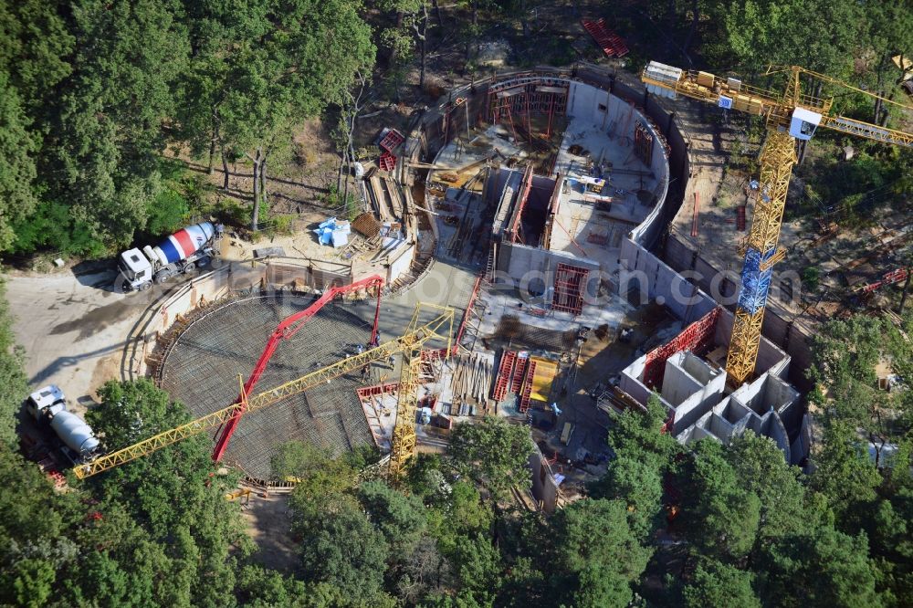 Aerial image Potsdam - View at the construction site of an extension building of the Potsdam Institute for Climate Research at the site of the Albert Einstein Research Park on the Telegrafenberg in Potsdam in the federal state of Brandenburg. The construction is object of a research project for energy optimization