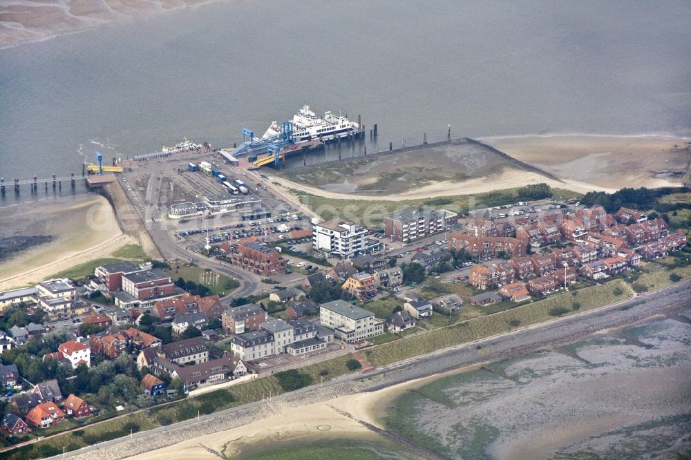 Amrum from above - Wittdün on Amrum is one of the three municipalities on the North Sea island Amrum. The town was founded in 1890 on a new ferry to the mainland as a tourist destination. The name means White Dune - suggesting that the southern tip of Amrum to late 80s of the 19th Century was uninhabited sand dunes