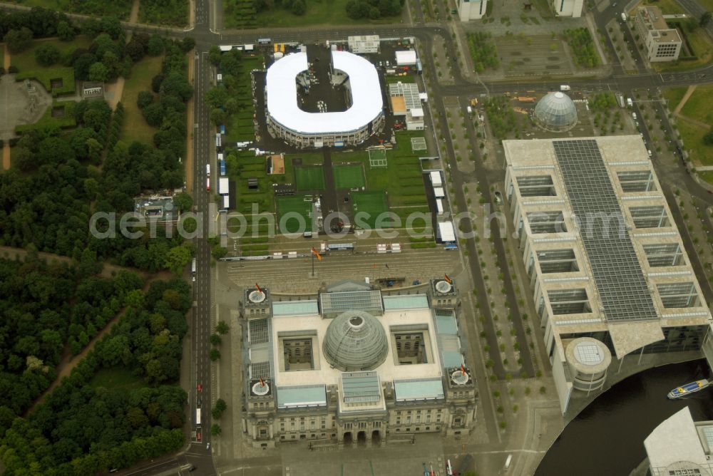 Berlin from the bird's eye view: 2006 World Cup Adidas mini-stadium in front of the Berlin Reichstag in Tiergarten