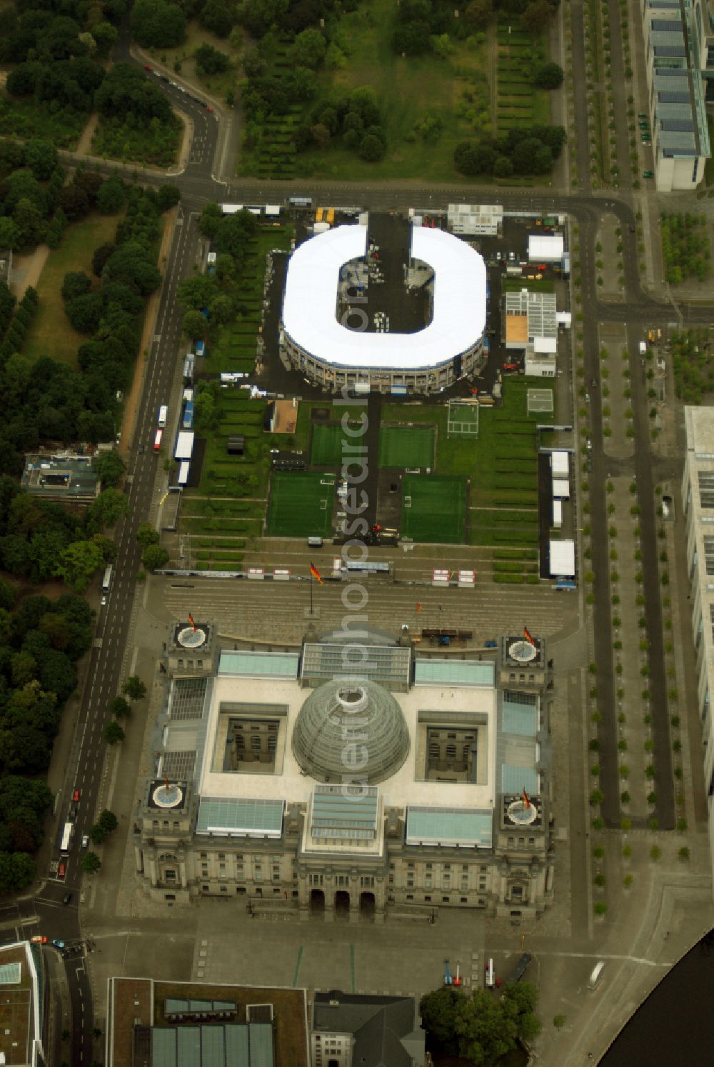 Aerial image Berlin - 2006 World Cup Adidas mini-stadium in front of the Berlin Reichstag in Tiergarten