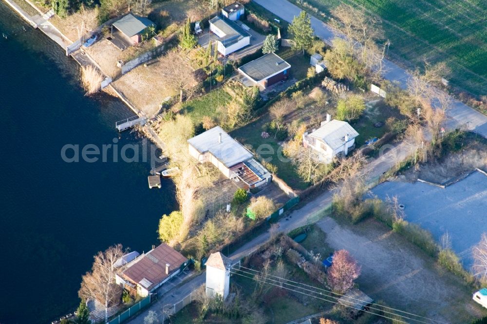 Aerial photograph Altrip - Weekend cabins at the lake Blaue Adria inAltrip in the state Rhineland-Palatinate