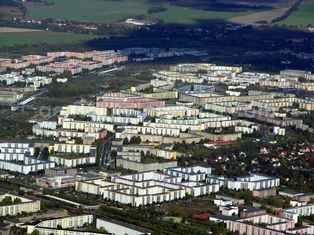 Aerial image Berlin - 07.10.2004 Blick auf die Wohbauten in Berlin-Hellersdorf